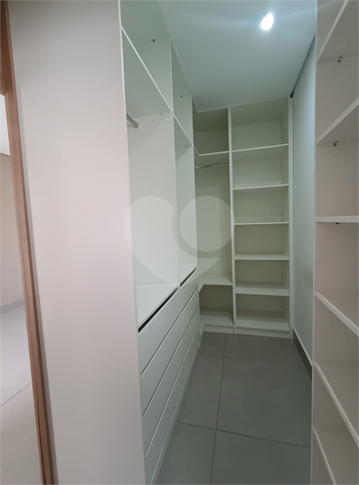 Foto REO1114179