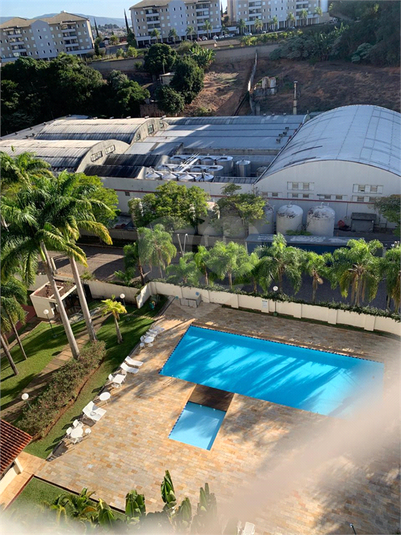 PISCINA DO CONDOMÍNIO