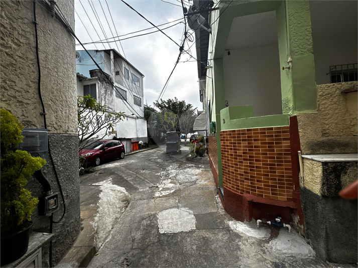 Foto REO1114213