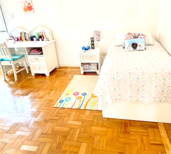 Foto REO1114235