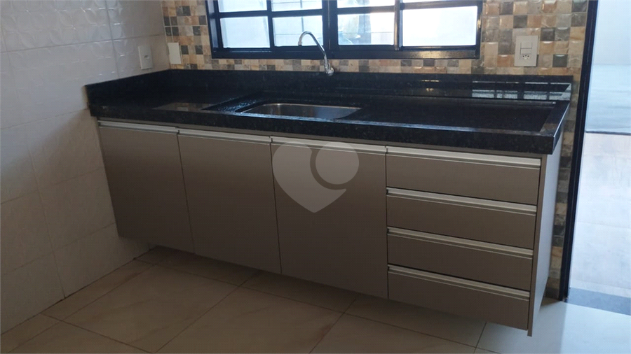 Foto REO1114237