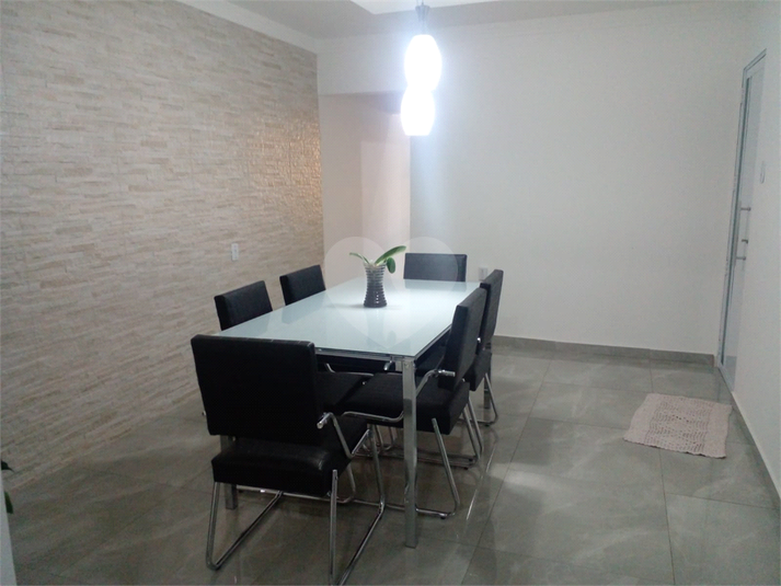 Foto REO1114250