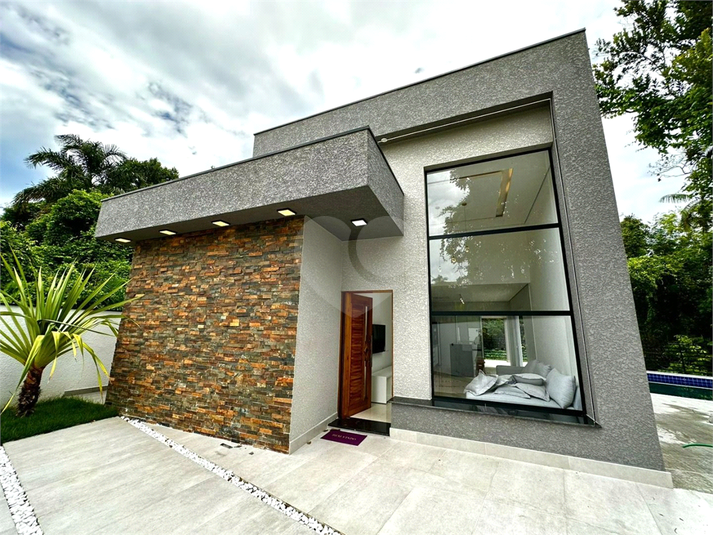 Foto REO1114252