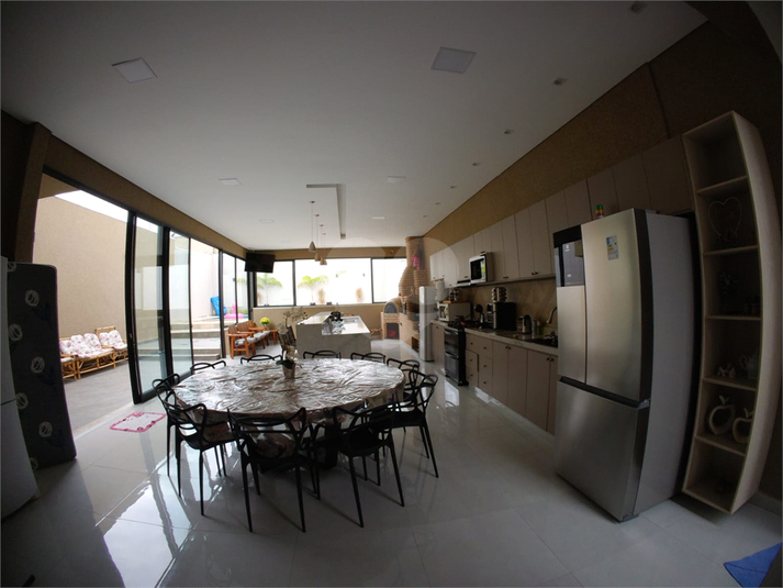Foto REO1114273