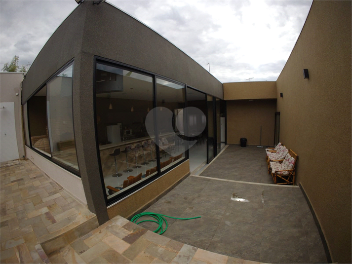 Foto REO1114273