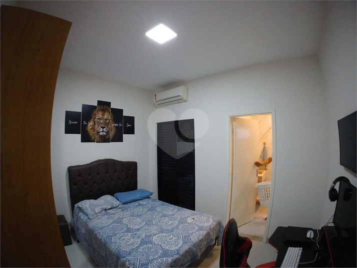 Foto REO1114273