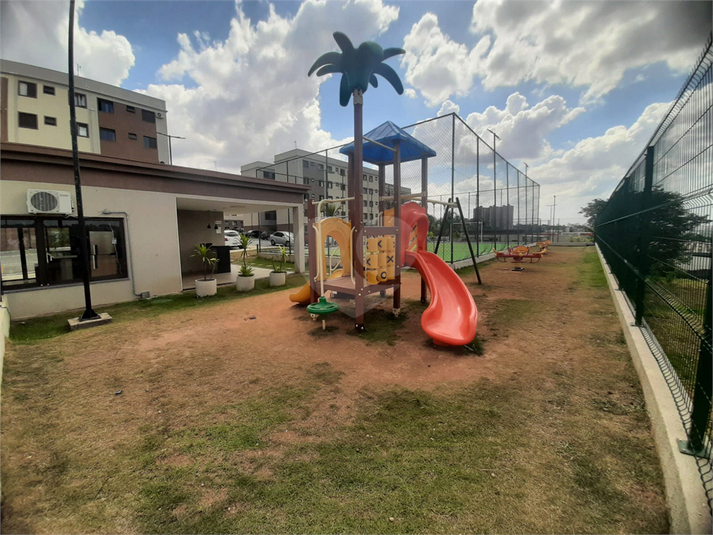 Foto REO1114276