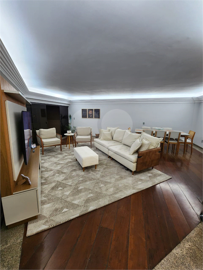 Foto REO1114315