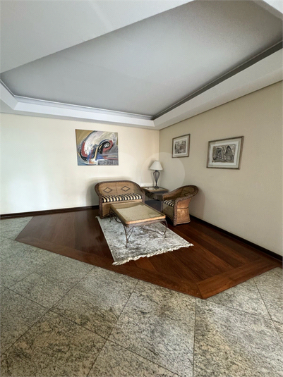 Foto REO1114315