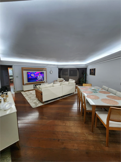 Foto REO1114315