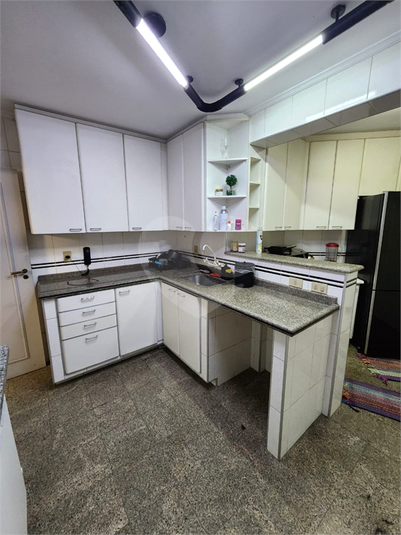 Foto REO1114315