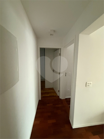 Foto REO1114377