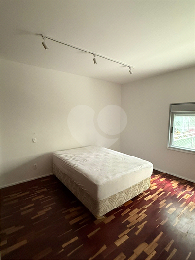 Foto REO1114377