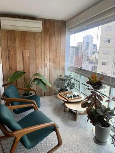 Foto REO1114385
