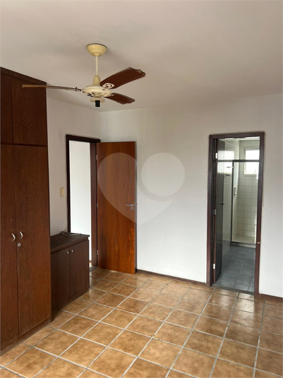 Foto REO1114389