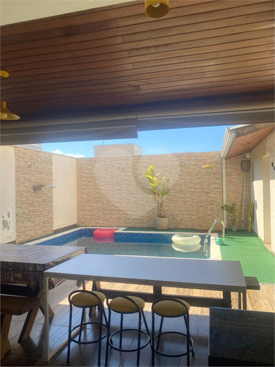 Foto REO1114401