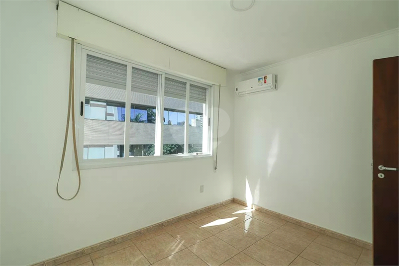 Foto REO1114404