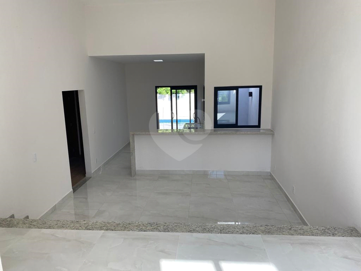 Foto REO1114469