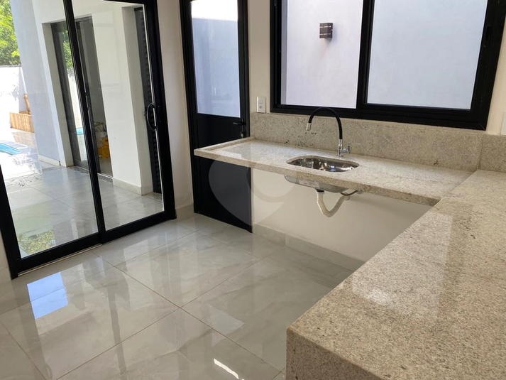Foto REO1114469