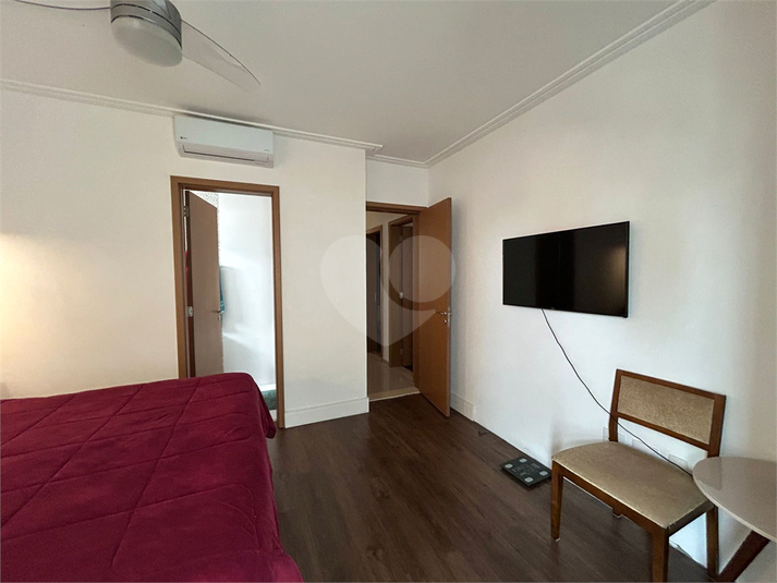 Foto REO1114477