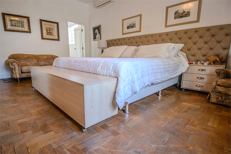 Foto REO1114480
