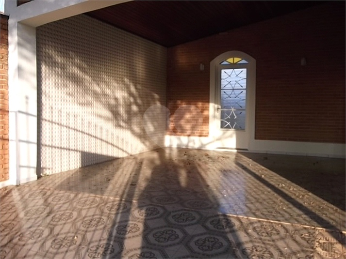 Foto REO1114539