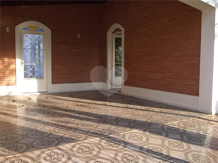Foto REO1114539
