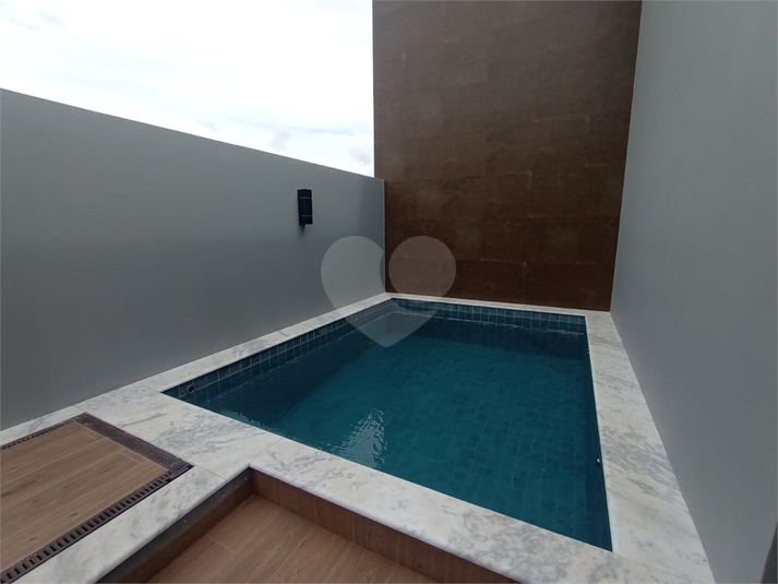 Foto REO1114542