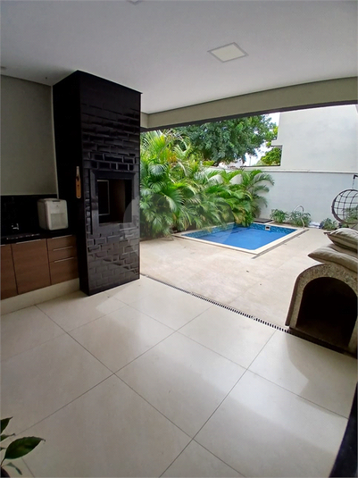 Foto REO1114551