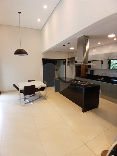 Foto REO1114551