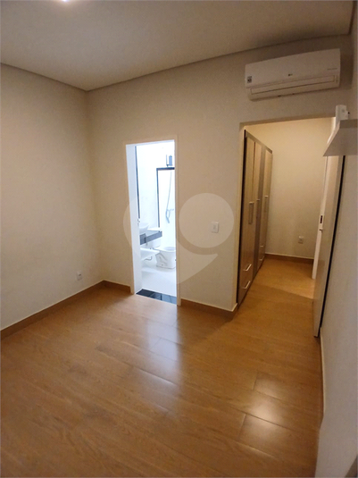 Foto REO1114551