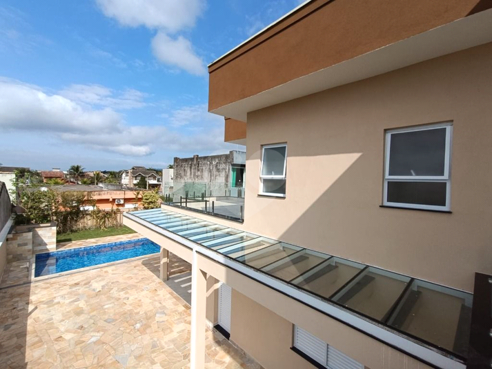 Foto REO1114563