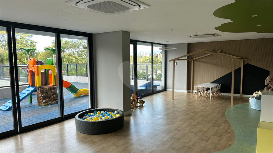 Foto REO1114570
