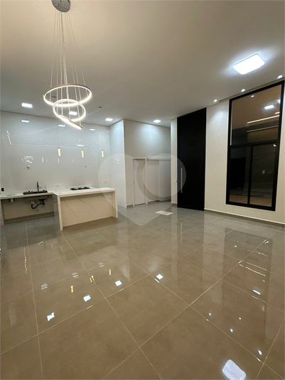 Foto REO1114574