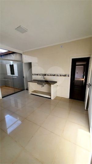 Foto REO1114577