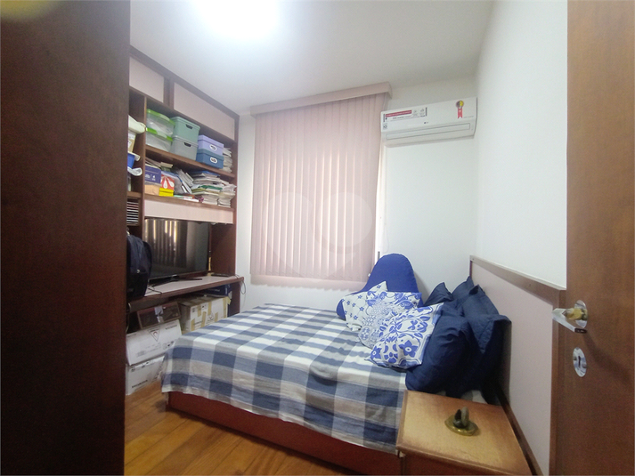 Foto REO1114579
