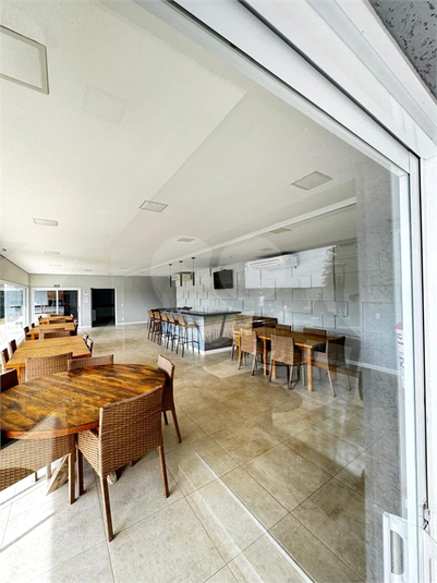 Foto REO1114626