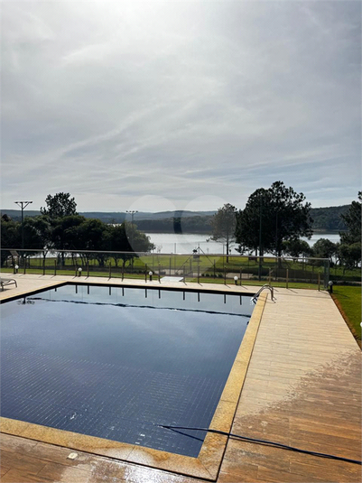 Foto REO1114626