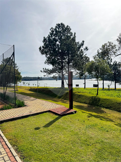 Foto REO1114626