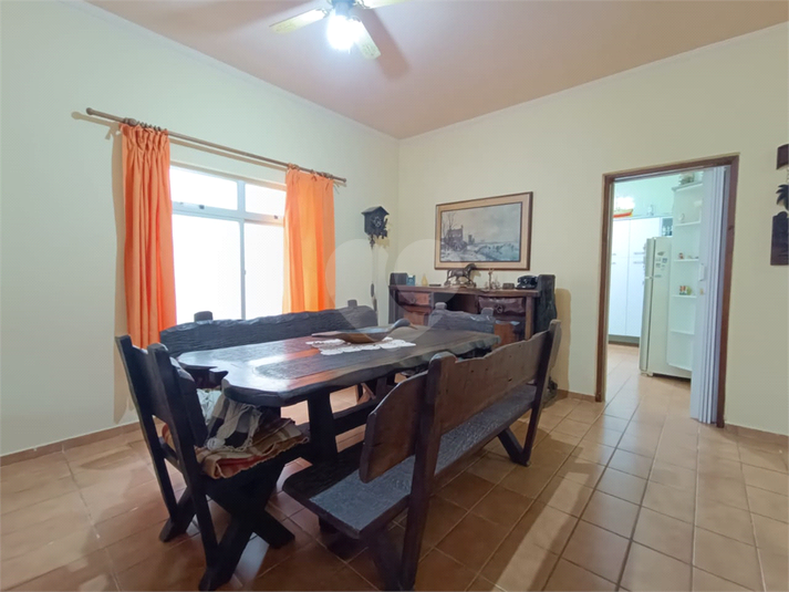 Foto REO1114627