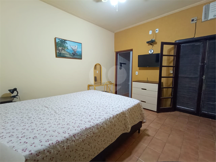 Foto REO1114627