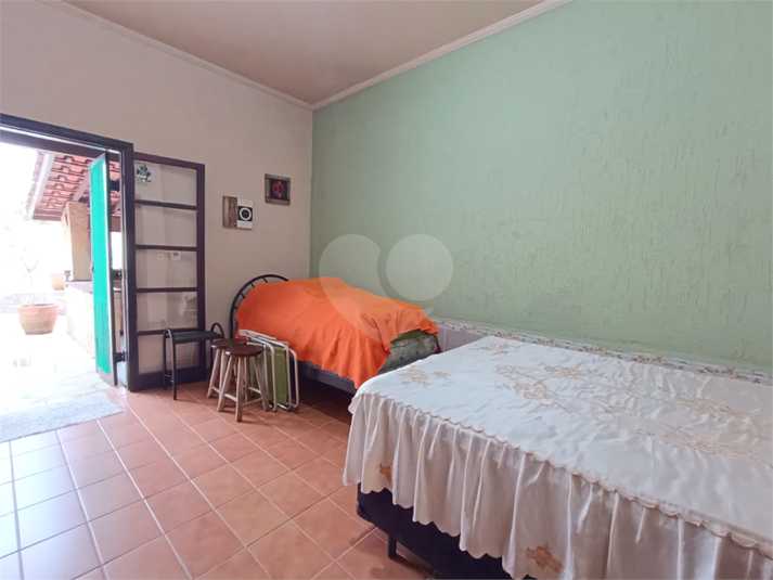 Foto REO1114627