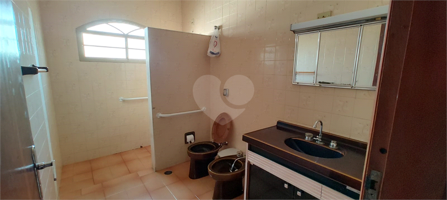 Foto REO1114639