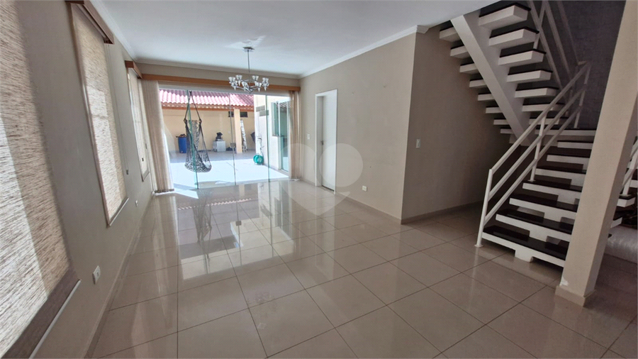 Foto REO1114641