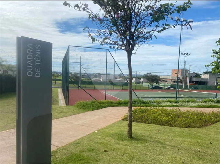 Foto REO1114648