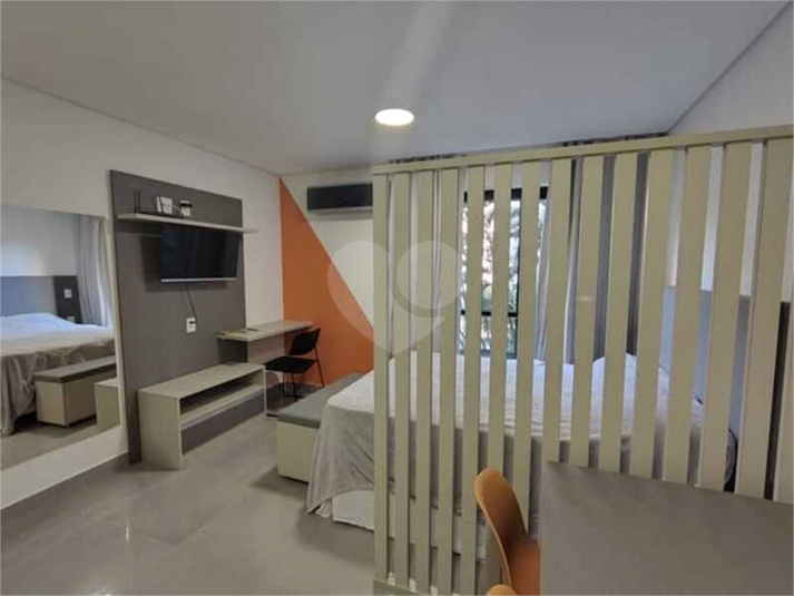 Foto REO1114665