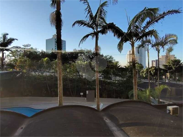 Foto REO1114668