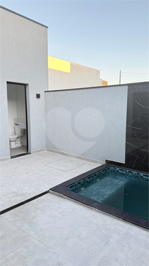 Foto REO1114672