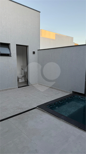 Foto REO1114672