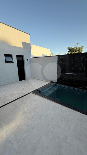 Foto REO1114672